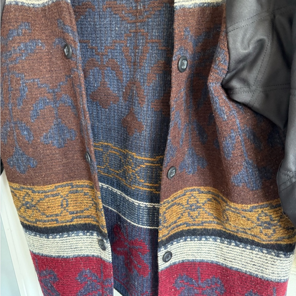 Multicolor Patterned Santa fe look open Jacket - Picture 3 of 5